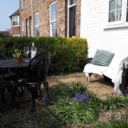 بيت للعطل Quaint Country Cottage Close To Centre Of York *