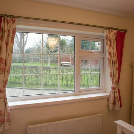 Quaint Country Cottage Close To Centre Of York Nether Poppleton