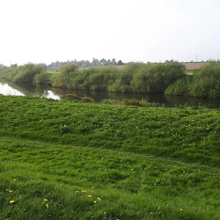 Quaint Country Cottage Close To Centre Of York بيت للعطل