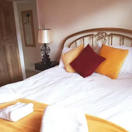 Quaint Country Cottage Close To Centre Of York بيت للعطل *