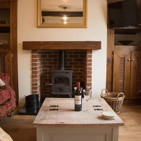 بيت للعطل Quaint Country Cottage Close To Centre Of York