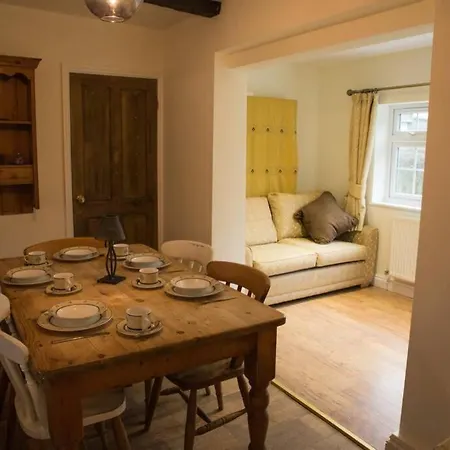 Quaint Country Cottage Close To Centre Of York *
